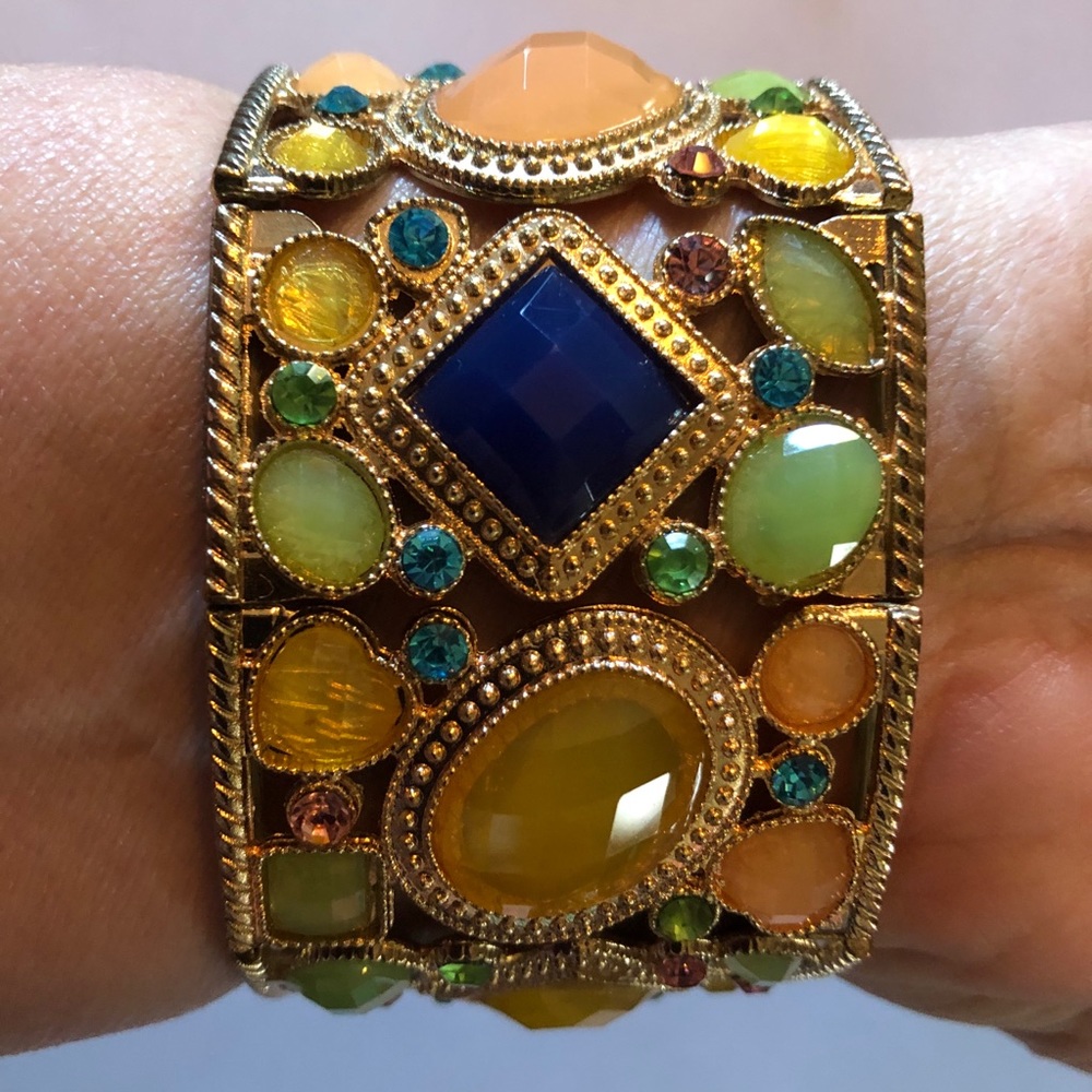 Set of 5 Bracelets - Picture 10 of 11